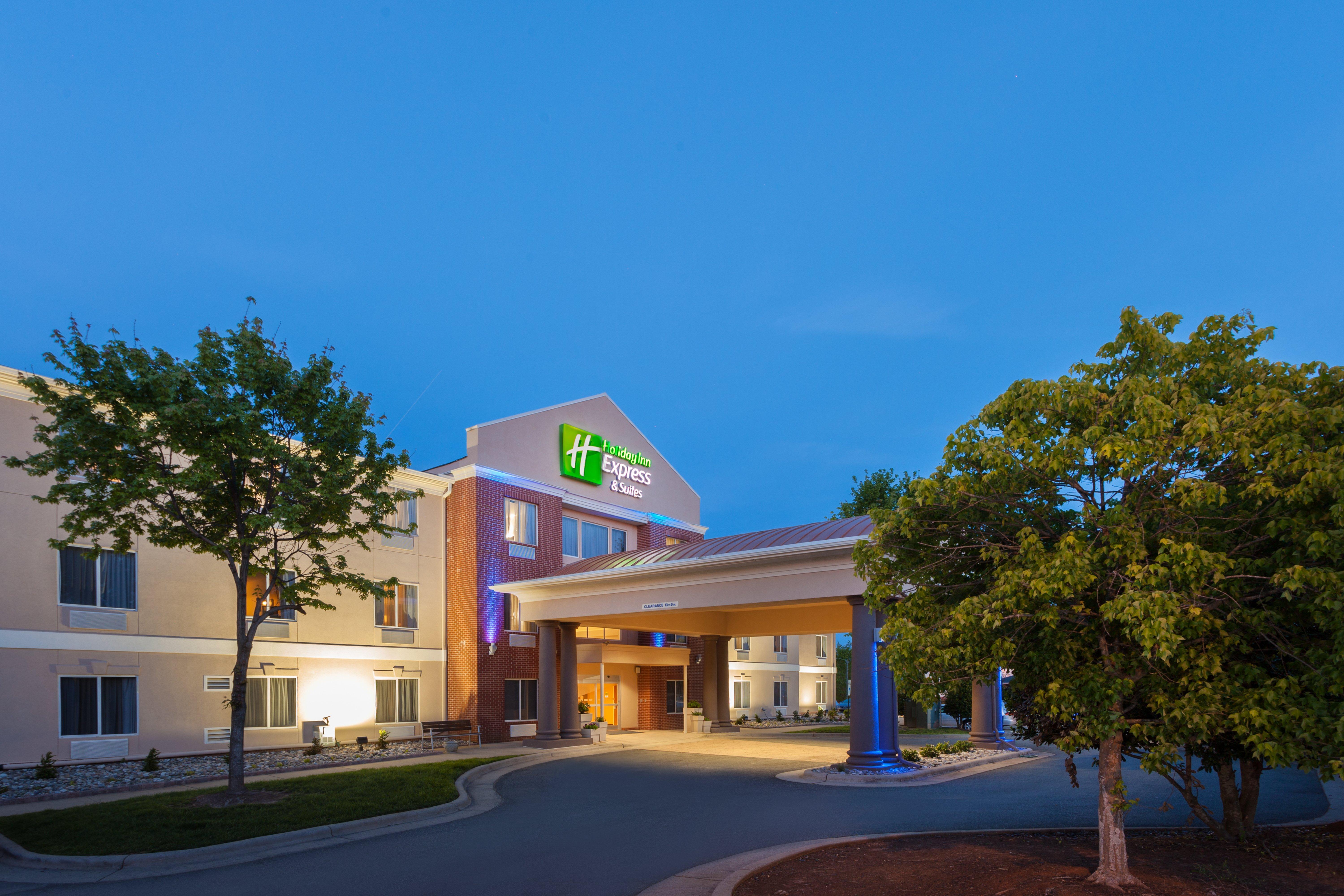 Holiday Inn Express Hotel & Suites Mebane By Ihg Ngoại thất bức ảnh