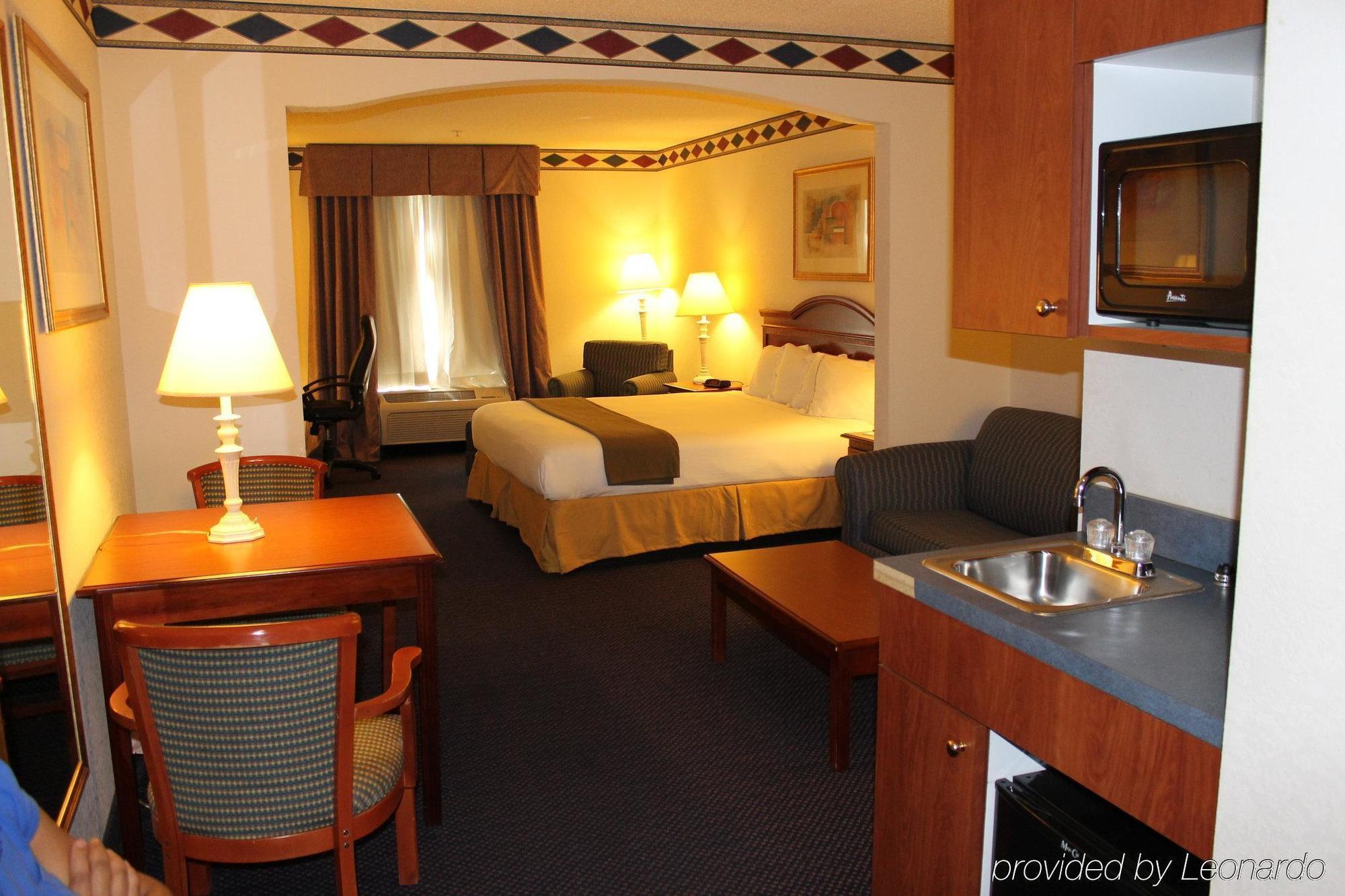 Holiday Inn Express Hotel & Suites Mebane By Ihg Ngoại thất bức ảnh