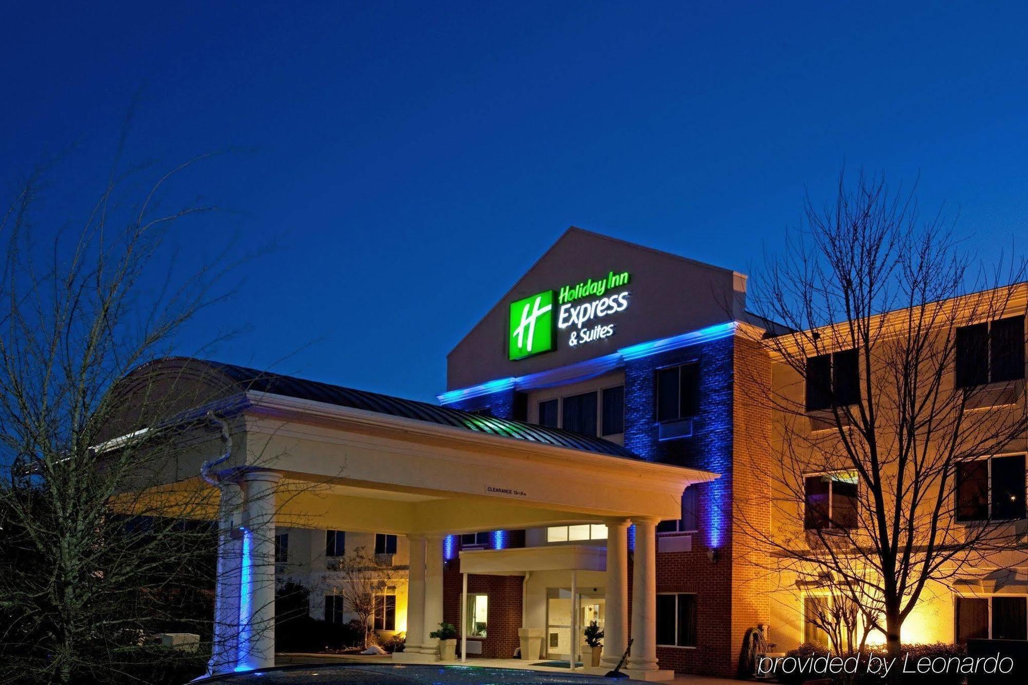Holiday Inn Express Hotel & Suites Mebane By Ihg Ngoại thất bức ảnh